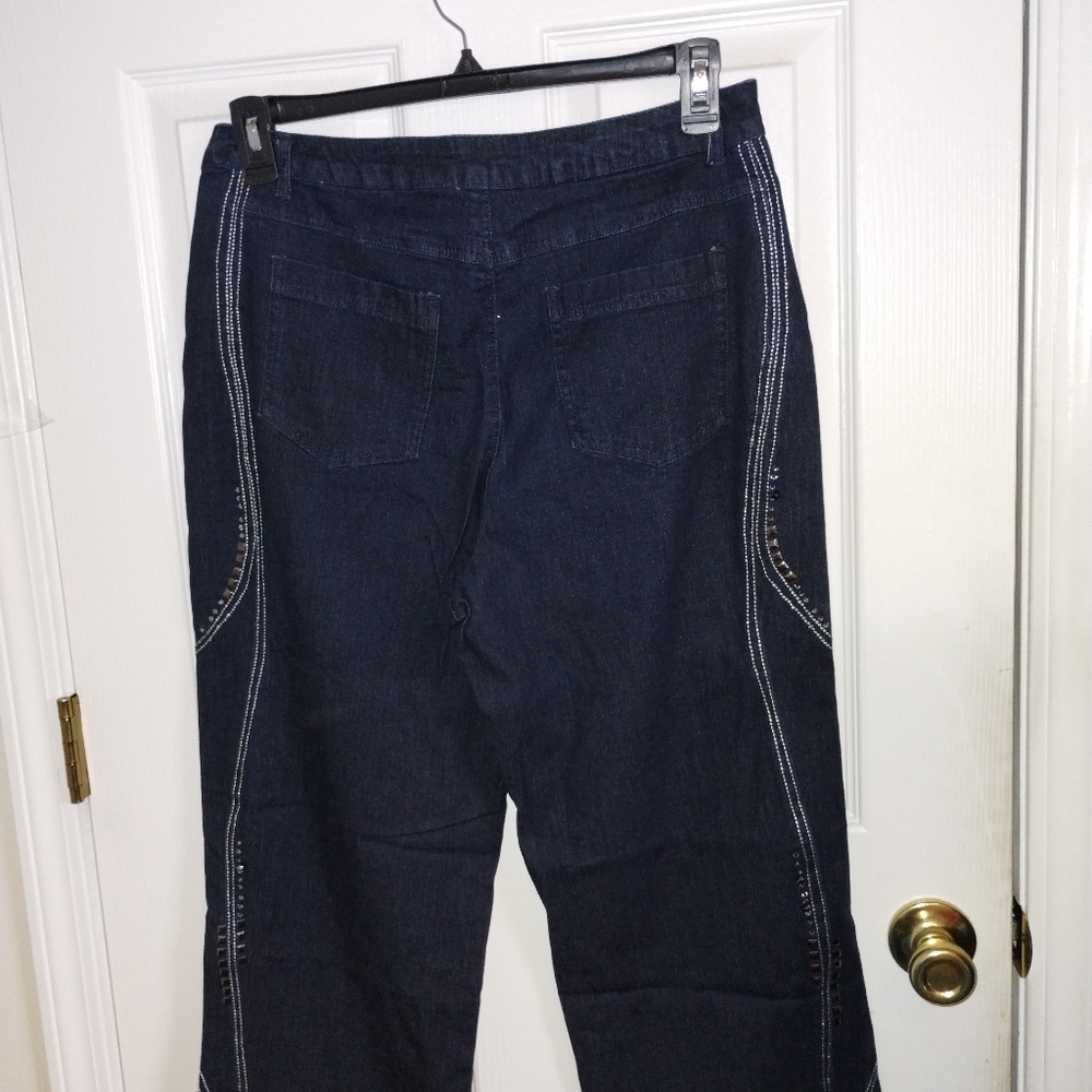 Jeans With Bling - Picture 4 of 12